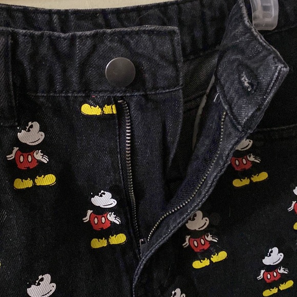 NWT Forever 21 Disney Mickey Mouse Shorts Size 29 - Picture 6 of 6